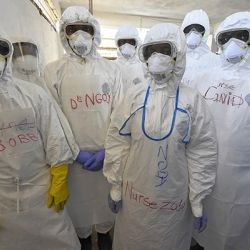 Португалия и Марокко не приняли самолет с зараженной эболой женщиной