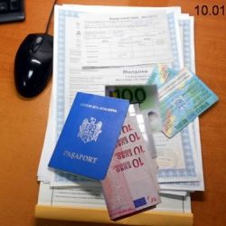 Молдаванин пытался всучить взятку 150 евро гомельским таможенникам