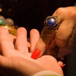 В Гомеле цыганка сняла порчу за 14 миллионов