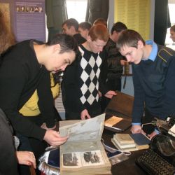 Чекисты-интернационалисты встретились с учащимися колледжа