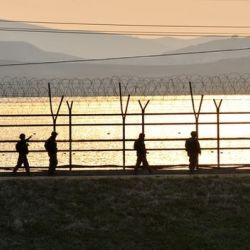 Американец попытался добраться в Северную Корею в плавь