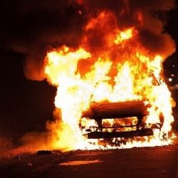 Субботний переполох: В Гомеле горел склад мебели и автомобиль