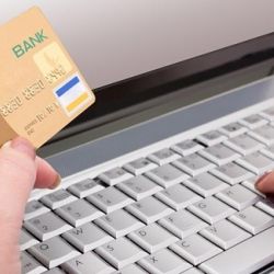 В Гомеле работница банка незаконно открыла счет и перевела на него более 30 000 долларов США другого клиента