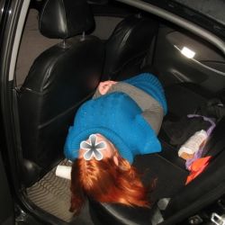 Гомельские пограничники застали на границе девушку в неудобном положении