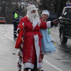 В Гомеле Дед Мороз стал сотрудником ГАИ