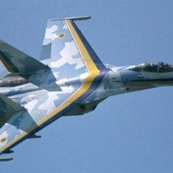 Военный истребитель разбился возле деревни в Казахстане