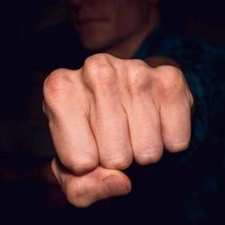 Гомельский студент ответил: 44-летний подвыпивший задира в коме
