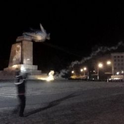 Украинские националисты демонтировали статую Ленина в Харькове (видео)