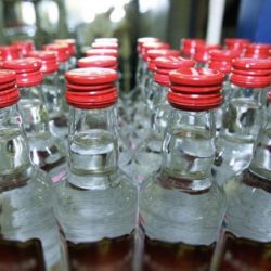 Более тысячи бутылок водки изъяли в Жлобине